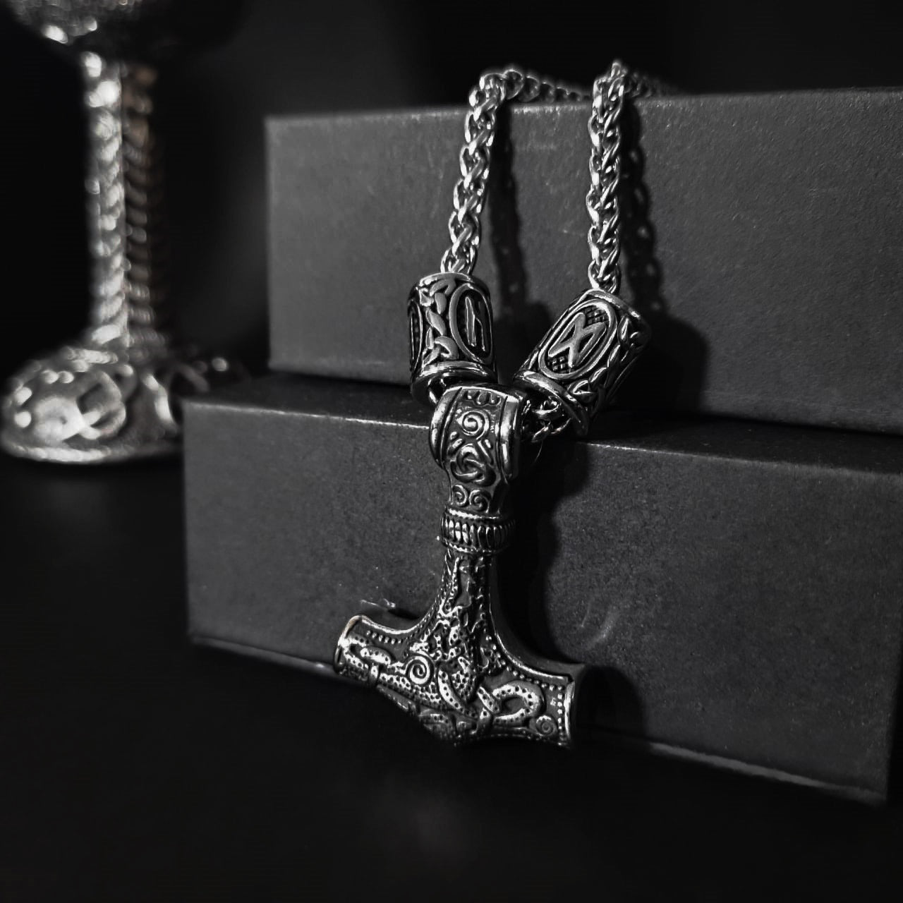Colierul Thor's Hammer Rune_viking_century