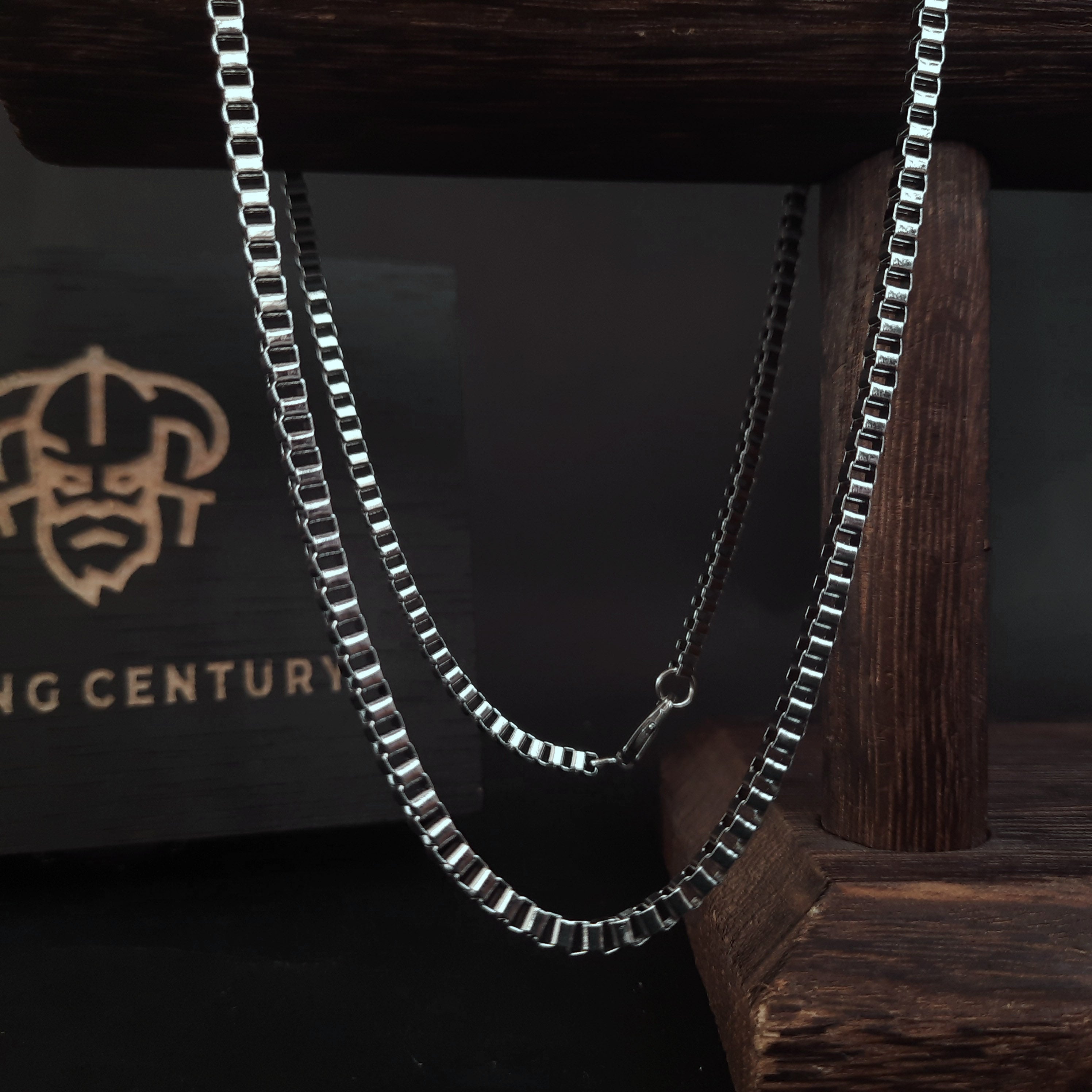 Nou în stoc – Viking Century