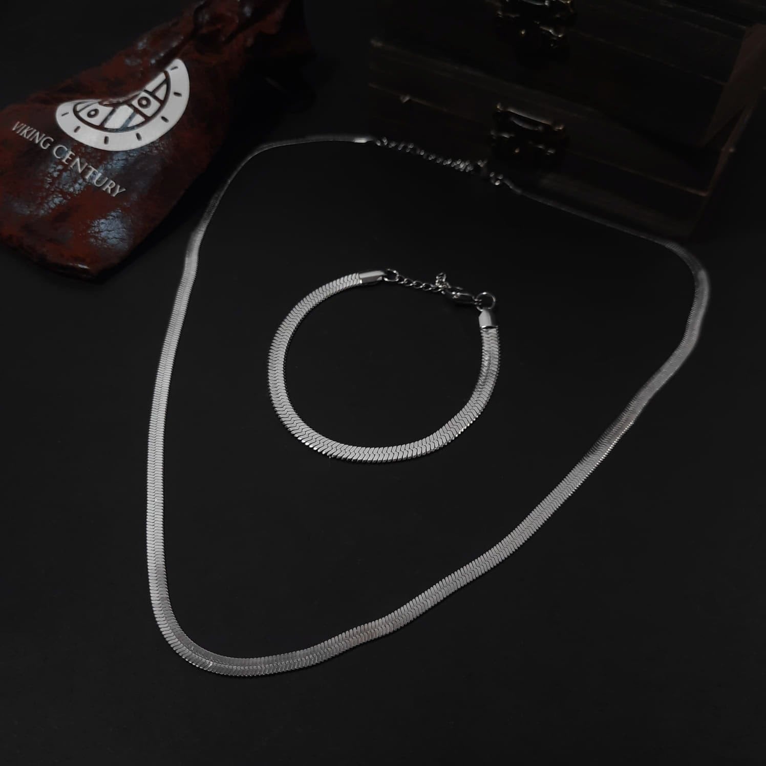 Set Bratara si Colier Snake
