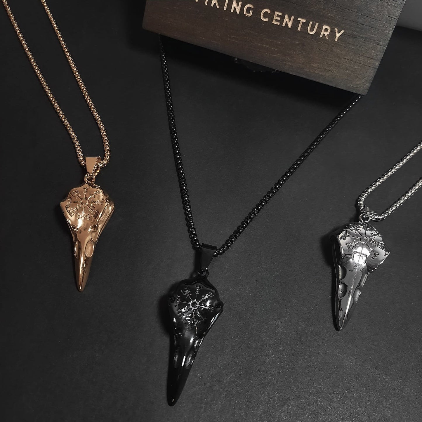 Set 3 Coliere Craniu de corb - Auriu, Argintiu, Negru